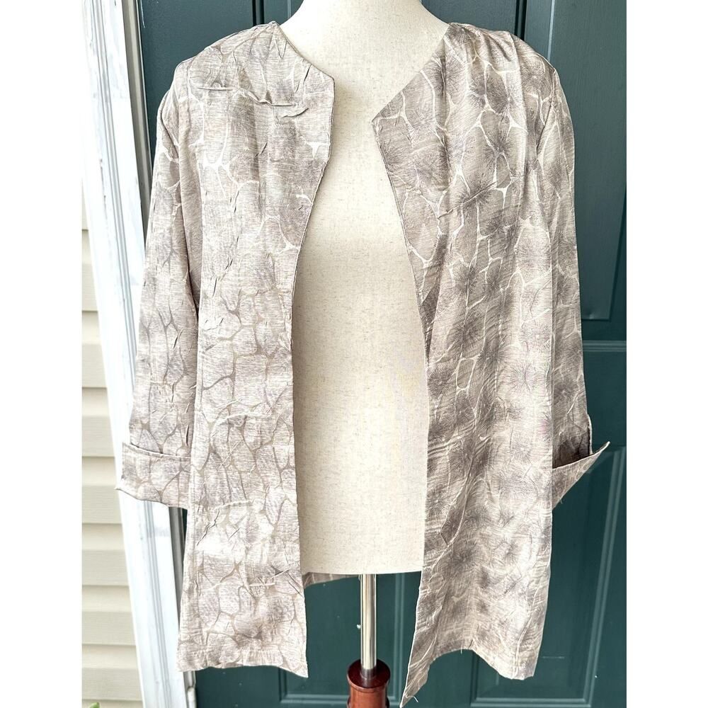 Chico's Sz 1 Gold Satin Jacquard Kimono w/ Animal Print Polished Career Occasion